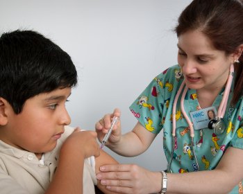 Vacunas COVID para Niños de 5 a 11 años: Se Espera que la Implementación en CT Comience en Noviembre