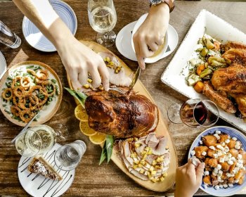 United Way de Western Connecticut y The Amber Room se Asocian por Segundo Año para Proveer Cenas de Acción de Gracias a las Familias Necesitadas