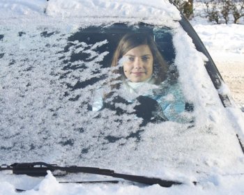 Viajando nas Estradas no Inverno: Dicas da Ventura Law para Dirigir com Segurança