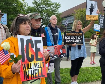 Danbury Reage às Incursões do ICE: Medo na Comunidade e Pedidos de Transparência